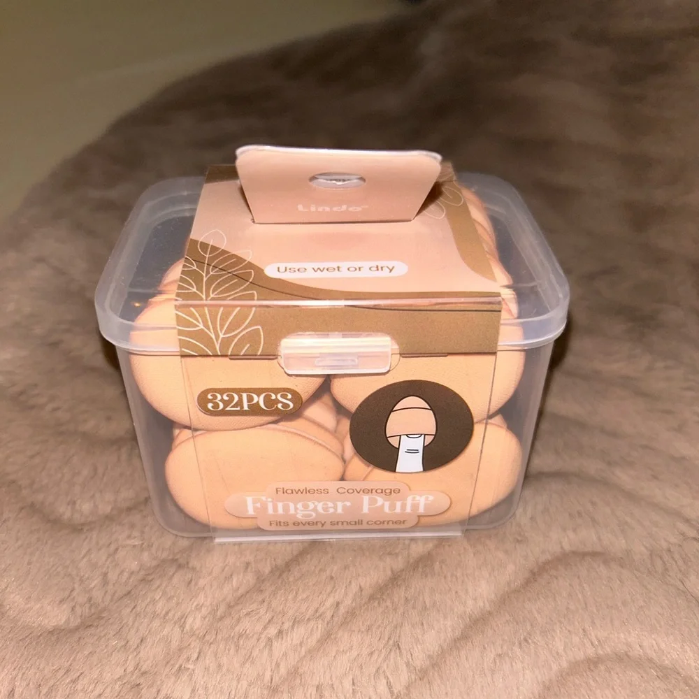 Makeup Sponges- finger puffs - Picture 1 of 3